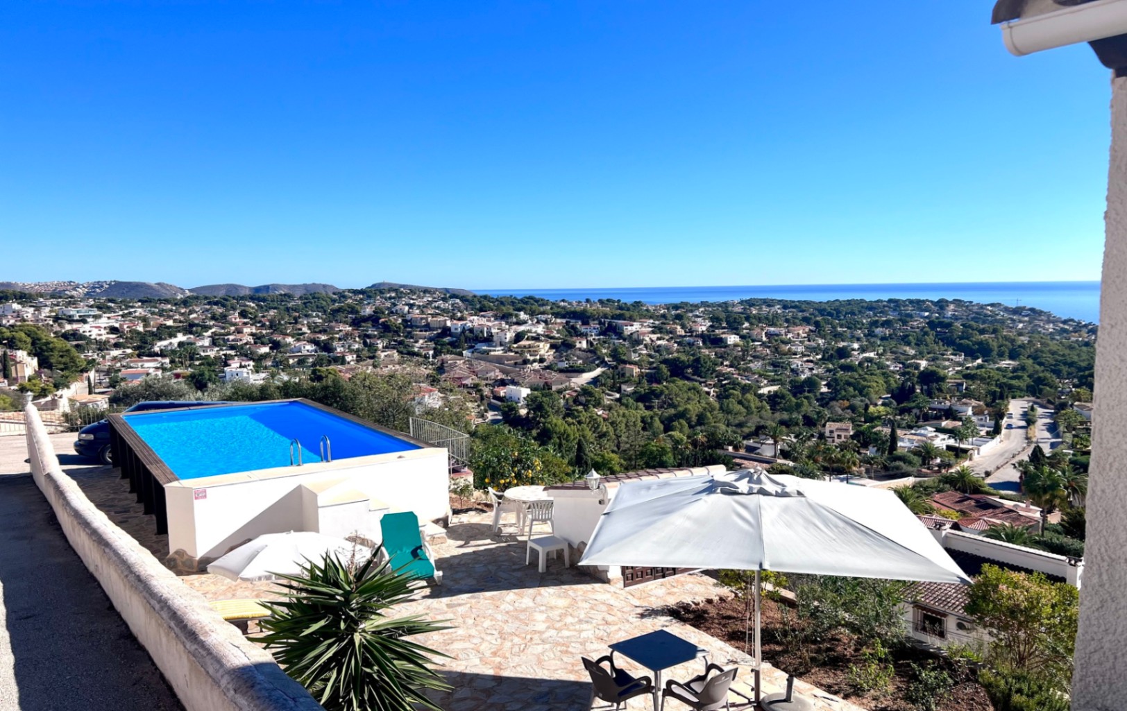 Apartamento con vistas panoramicas al mar en Benissa Costa